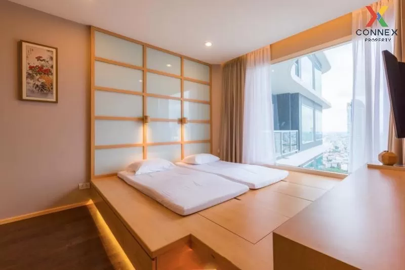 FOR SALE condo , Menam Residences , high floor , BTS-Saphan Taksi