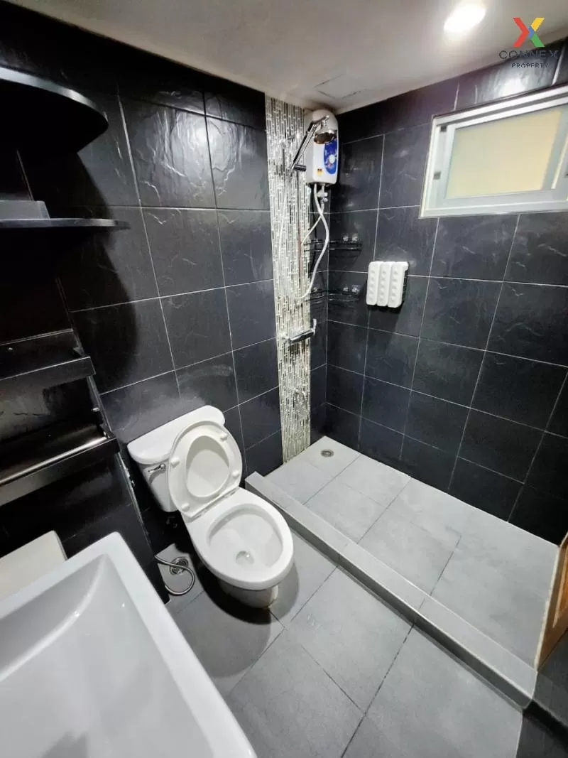 FOR RENT condo , Lumpini Ville Cultural Center , MRT-Huai Khwang 