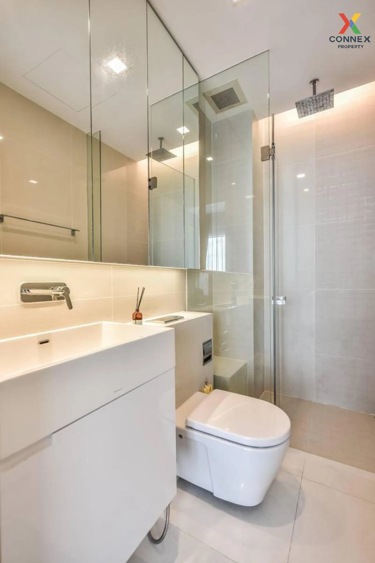 FOR SALE condo , The Saint Residences , BTS-Phahon Yothin 59 , Ch