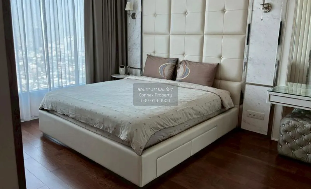 FOR SALE condo , Menam Residences , BTS-Saphan Taksin , Wat Phray