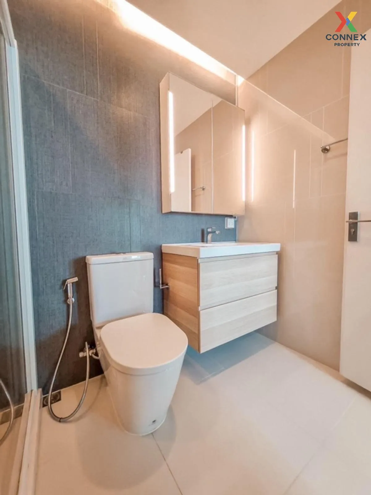 FOR SALE condo , The Key Sathorn - Charoenrat , BTS-Surasak , Ban FOR SALE condo , The Key Sathorn - Charoenrat , BTS-Surasak , Ban