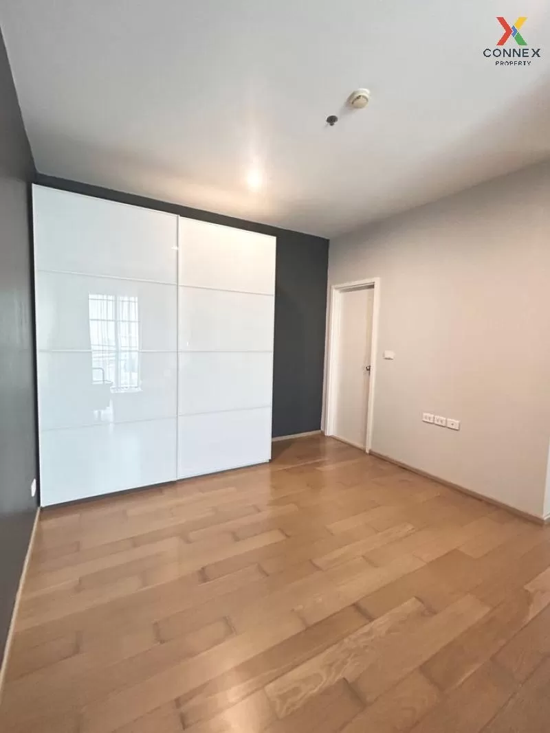 ขายคอนโด  ไฮฟ์ สาทร BTS-กรุงธนบุรี คลองต้นไทร เขต คลองสาน กรุงเทพ