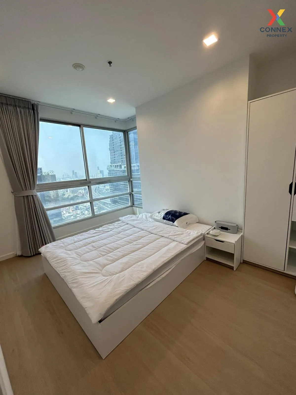 FOR RENT condo , Sathorn House , high floor , newly renovated , B