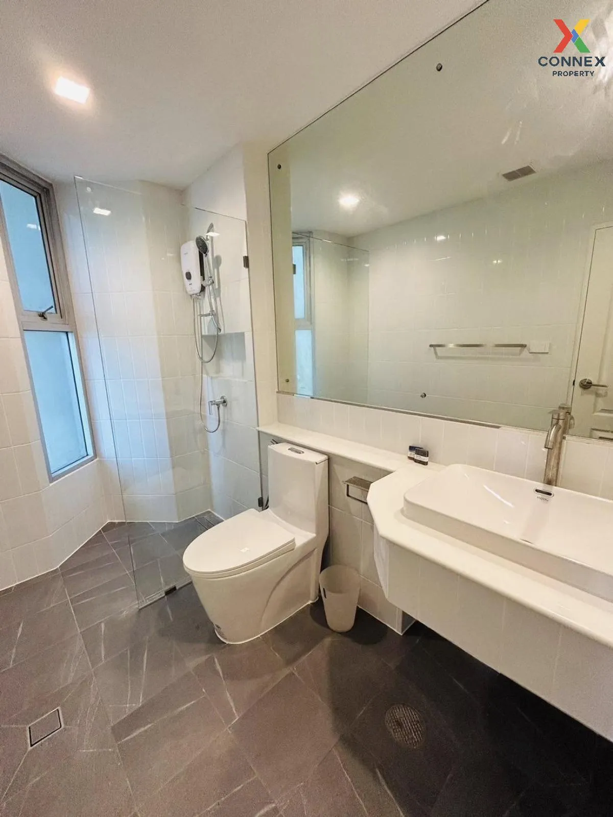 FOR RENT condo , Sathorn House , high floor , newly renovated , B