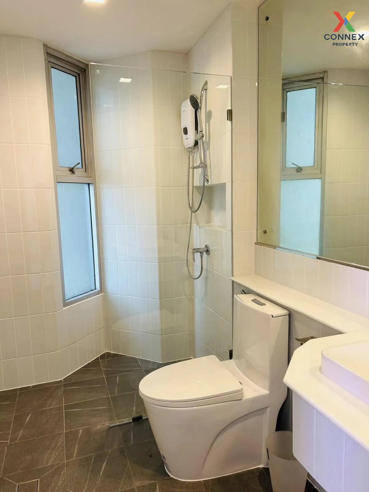 FOR RENT condo , Sathorn House , high floor , newly renovated , B