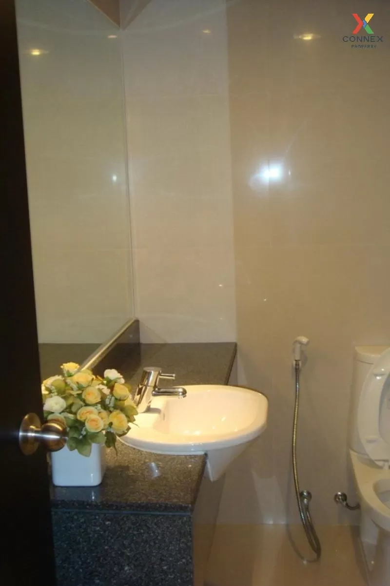 FOR RENT condo , The Kris Ratchada 17 , MRT-Sutthisan , Din Daeng