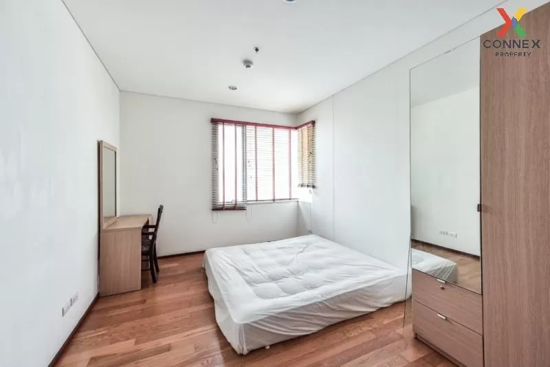 FOR RENT condo , Villa Sathorn , high floor , BTS-Krung Thon Buri