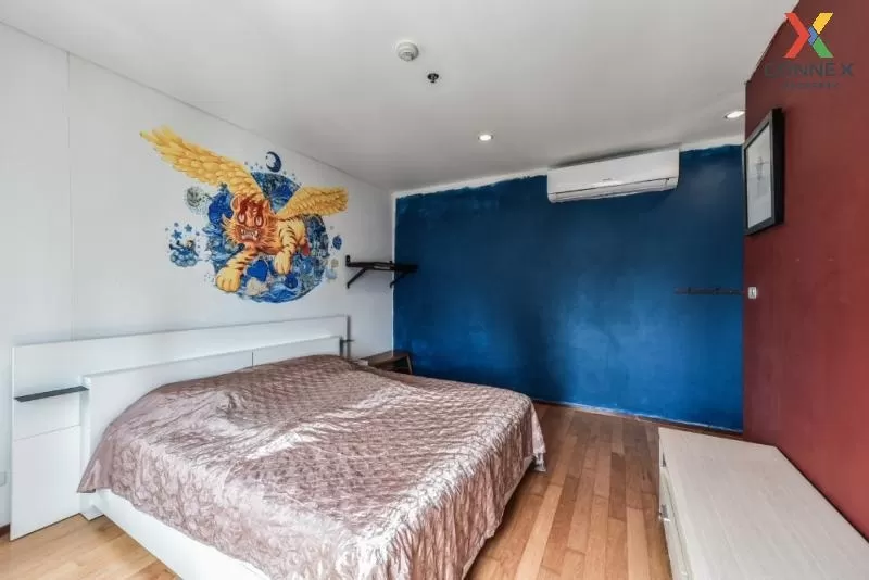 FOR RENT condo , Villa Sathorn , high floor , BTS-Krung Thon Buri