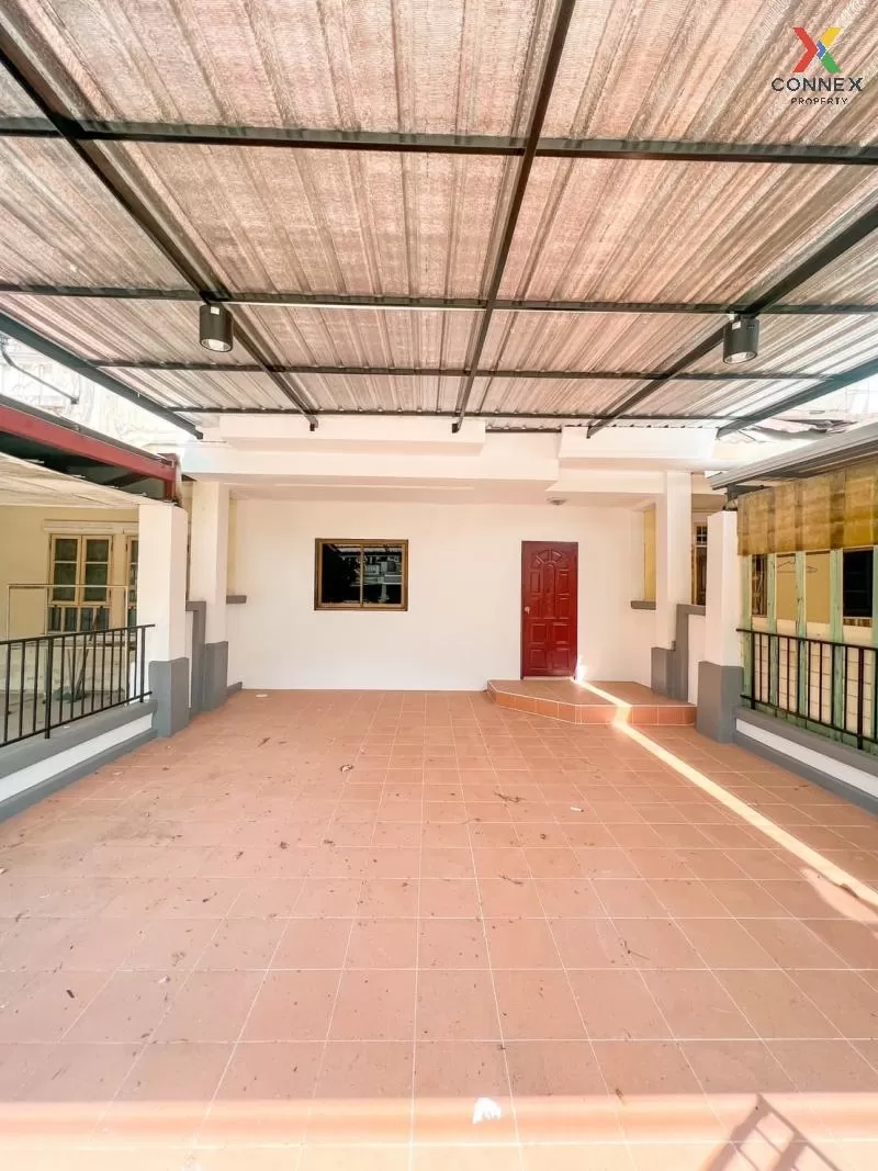 FOR SALE townhome , Piyawararom Klong 4 , Bueng Yitho , Thanyabur 2