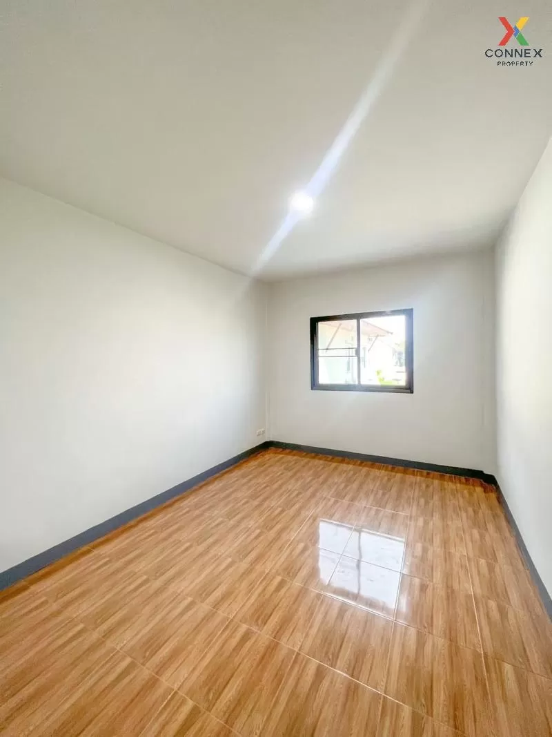 FOR SALE townhome , Piyawararom Klong 4 , Bueng Yitho , Thanyabur