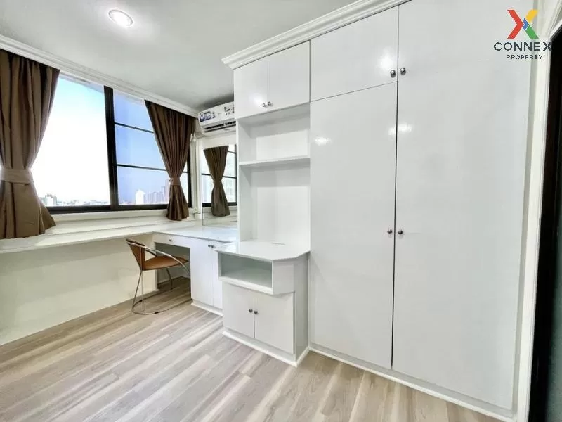 FOR RENT condo , Supalai Place Sukhumvit 39 , BTS-Phrom Phong , K