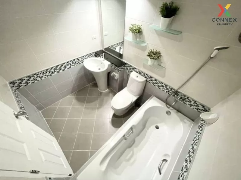 เช่าคอนโด  เดอะ วอเตอร์ฟอร์ด สุขุมวิท 50 ห้องมุม รีโนเวทใหม่ BTS-