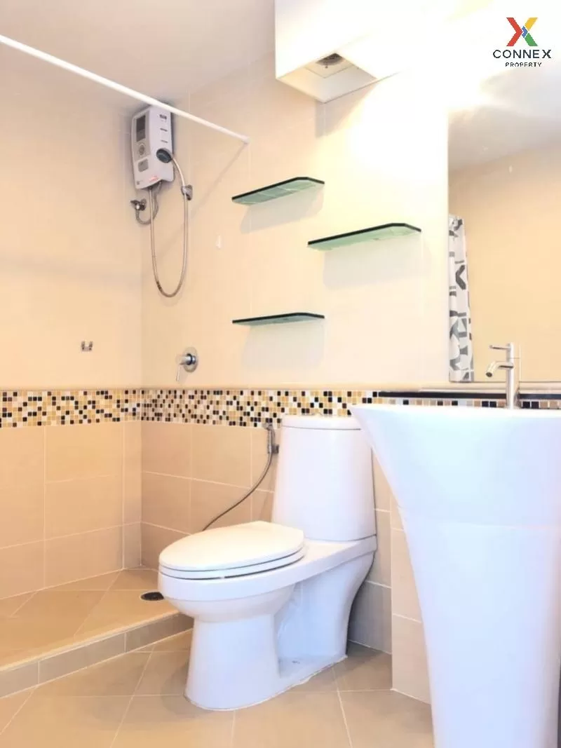 FOR RENT condo , Waterford Sukhumvit 50 , newly renovated , BTS-P