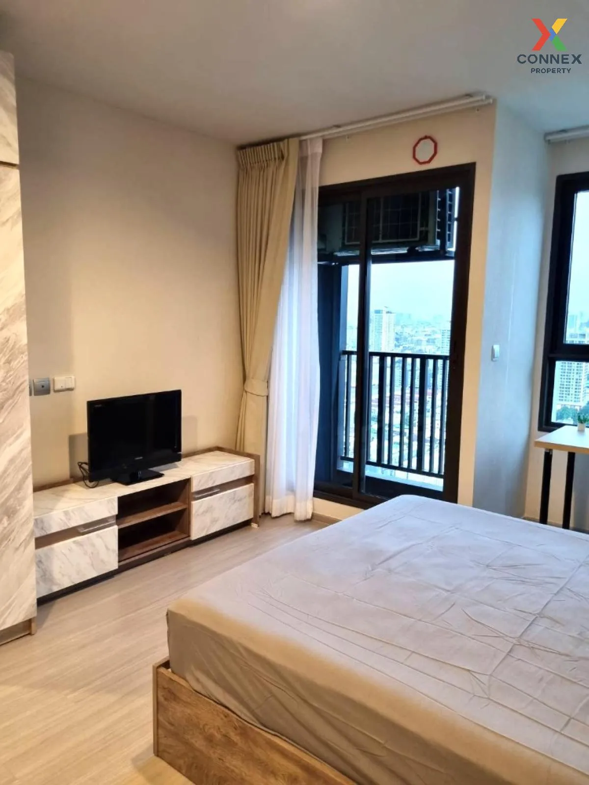FOR RENT condo , Life Ladprao , high floor , BTS-Ha Yaek Lat Phra 1