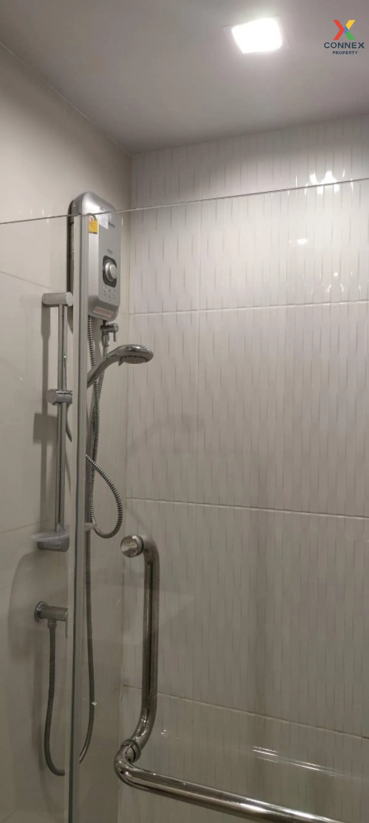 FOR RENT condo , Life Ladprao , high floor , BTS-Ha Yaek Lat Phra