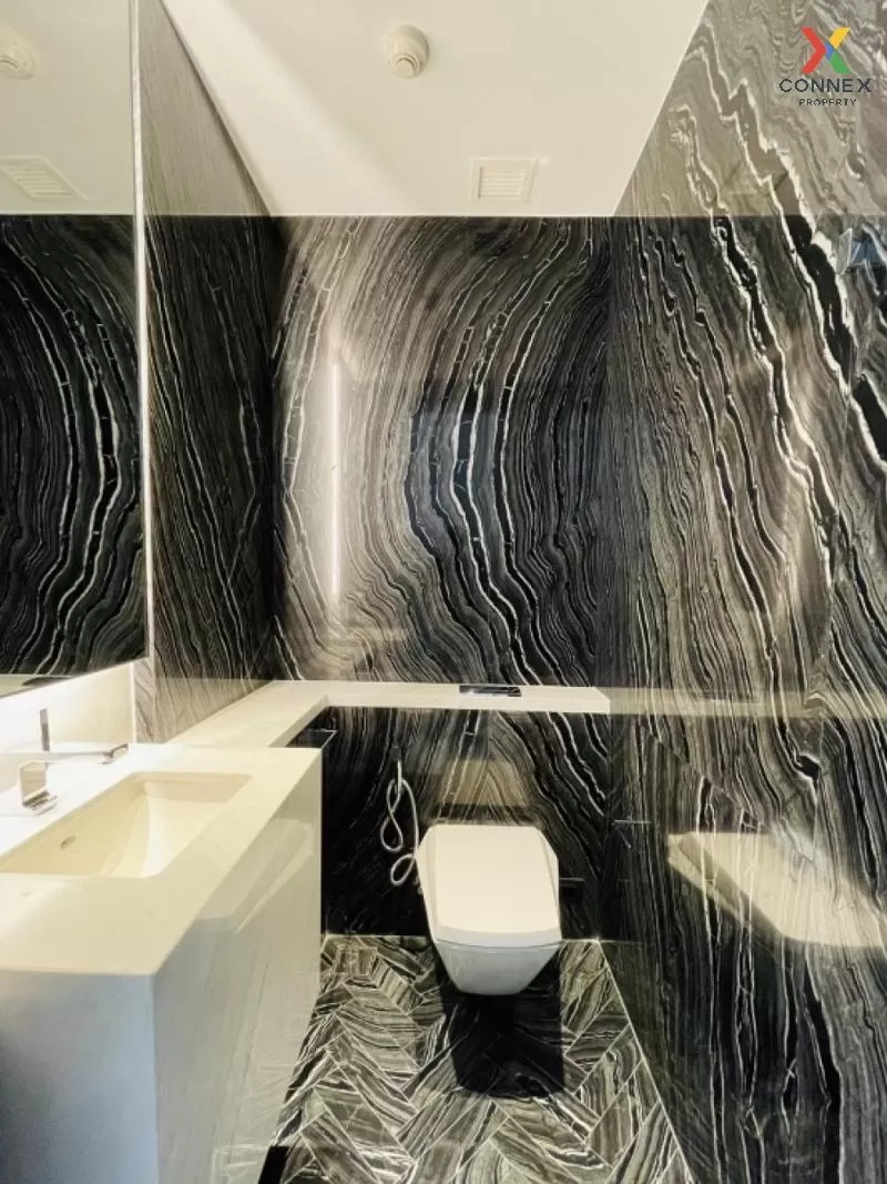 FOR SALE condo , Four Seasons Private Residences , Yannawa , Sa T