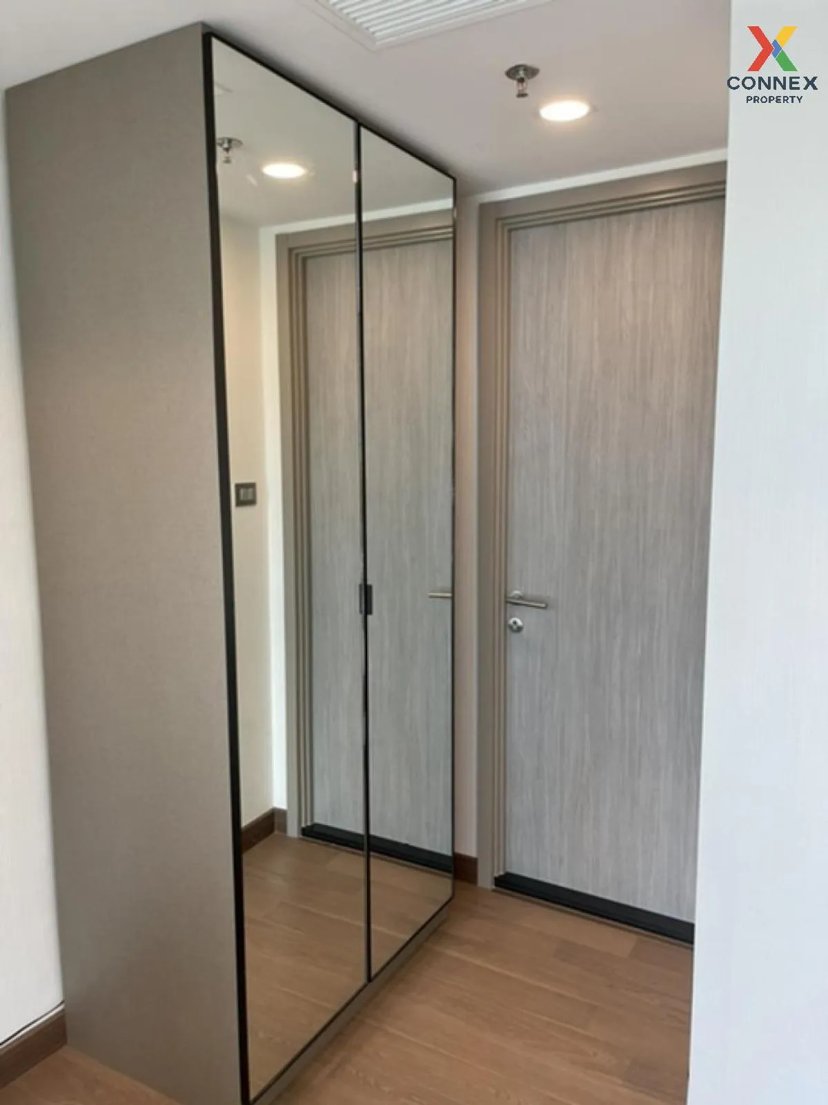FOR RENT condo , Supalai Oriental Sukhumvit 39 , MRT-Phetchaburi 