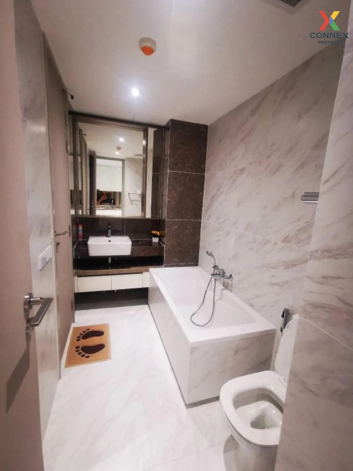 FOR RENT condo , FYNN Asoke , BTS-Asok , Khlong Toei , Khlong Toe