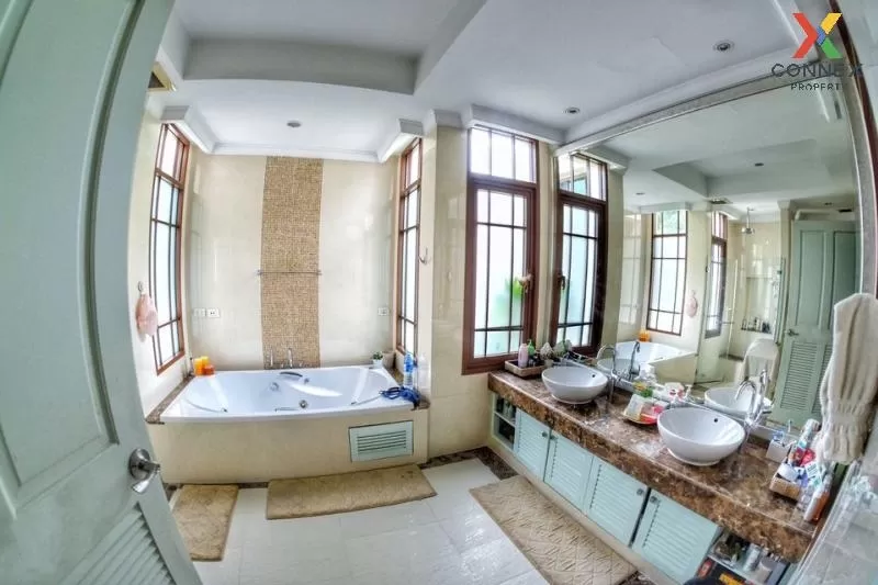 FOR RENT detached house , Baan Sansiri Sukhumvit 67 , BTS-Phra Kh