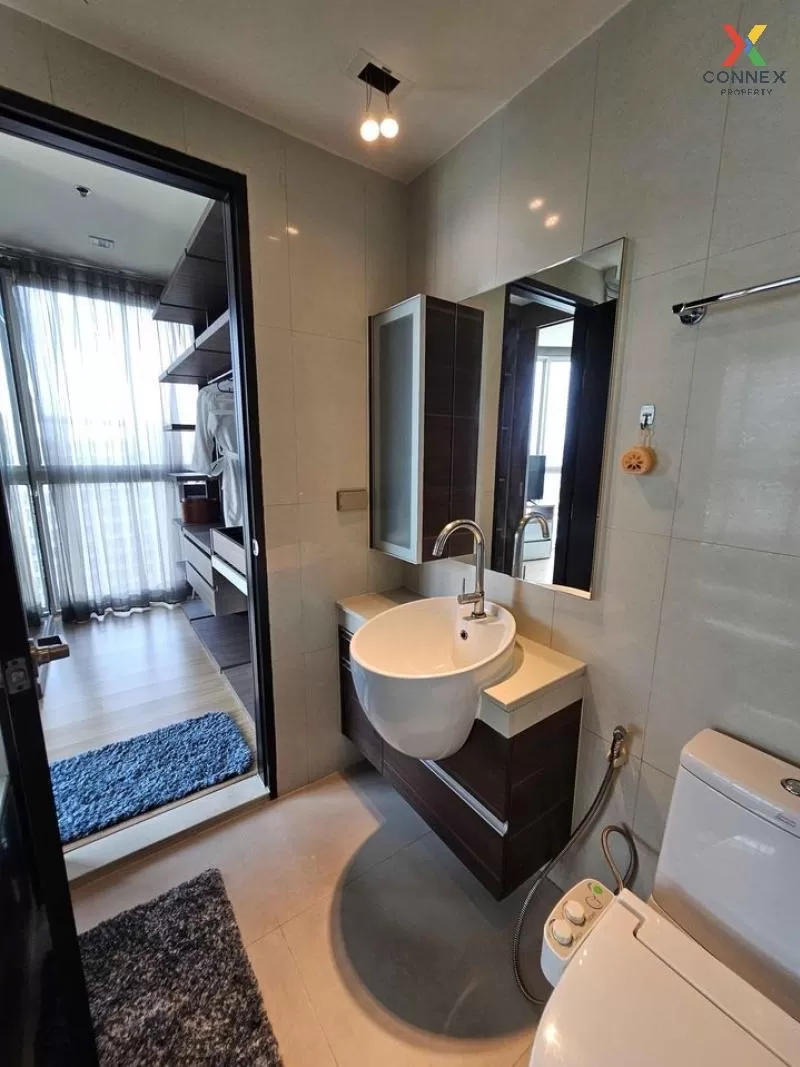 FOR RENT condo , Sky Walk Residences , high floor , BTS-Phra Khan