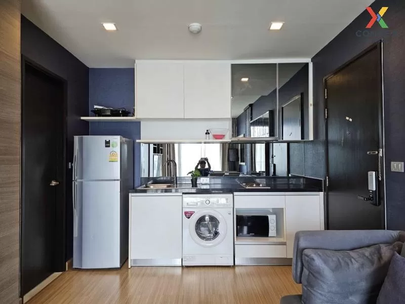 FOR RENT condo , Sky Walk Residences , high floor , BTS-Phra Khan