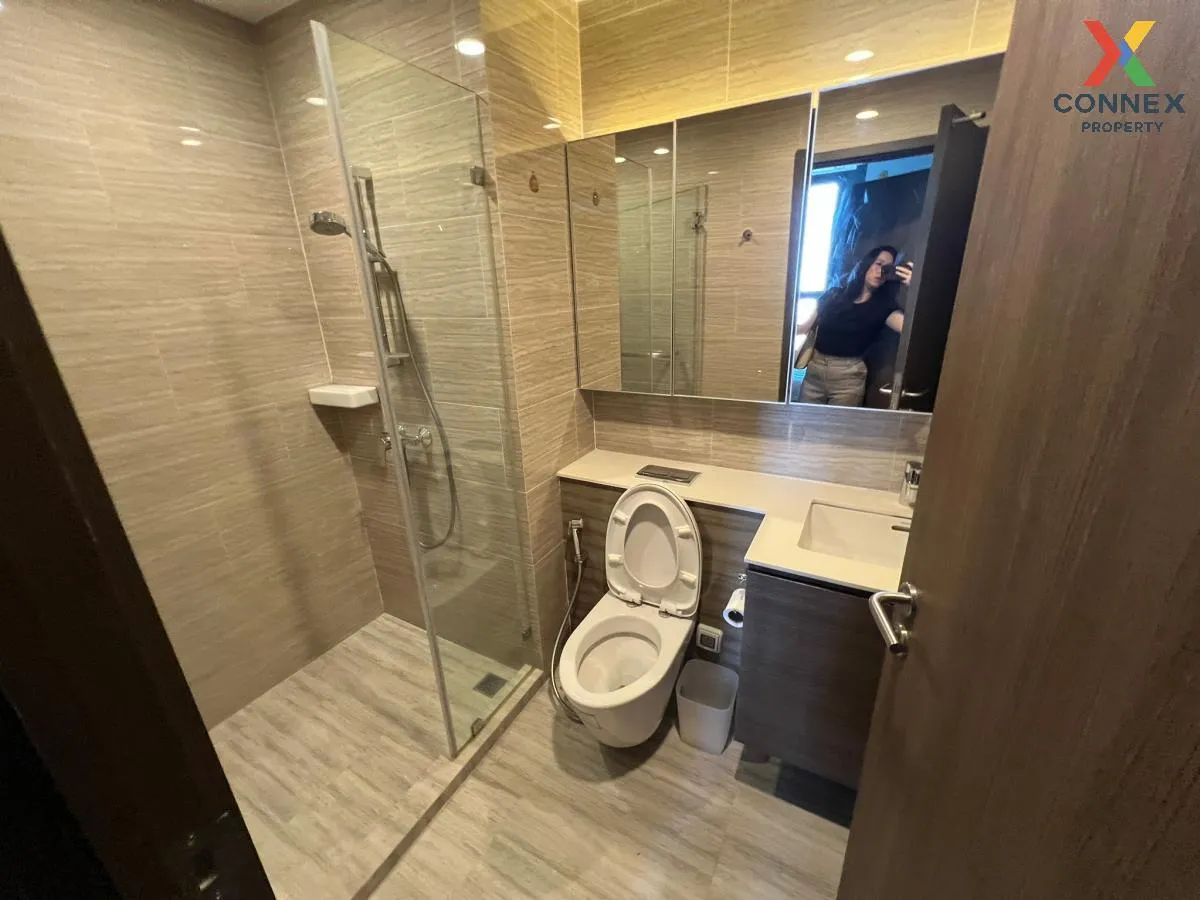 FOR RENT condo , Whizdom Essence , BTS-Punnawithi , Phra Khanong 