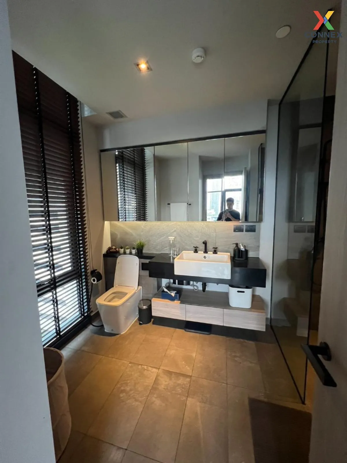 เช่าคอนโด  เดอะ ลอฟท์ อโศก MRT-เพชรบุรี คลองเตยเหนือ เขต วัฒนา กร