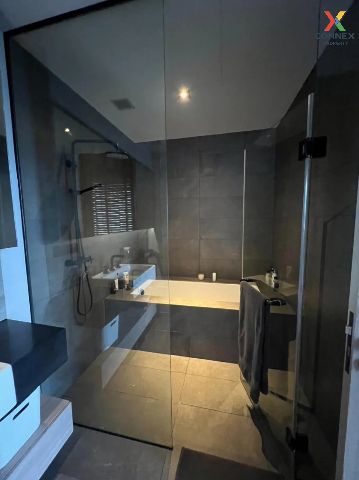 เช่าคอนโด  เดอะ ลอฟท์ อโศก MRT-เพชรบุรี คลองเตยเหนือ เขต วัฒนา กร