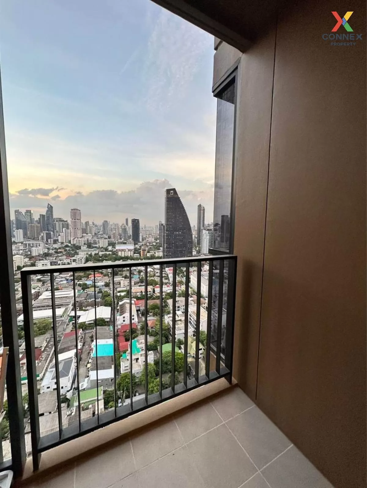 FOR RENT condo , Oka Haus Sukhumvit 36 , BTS-Thong Lo , Khlong Ta