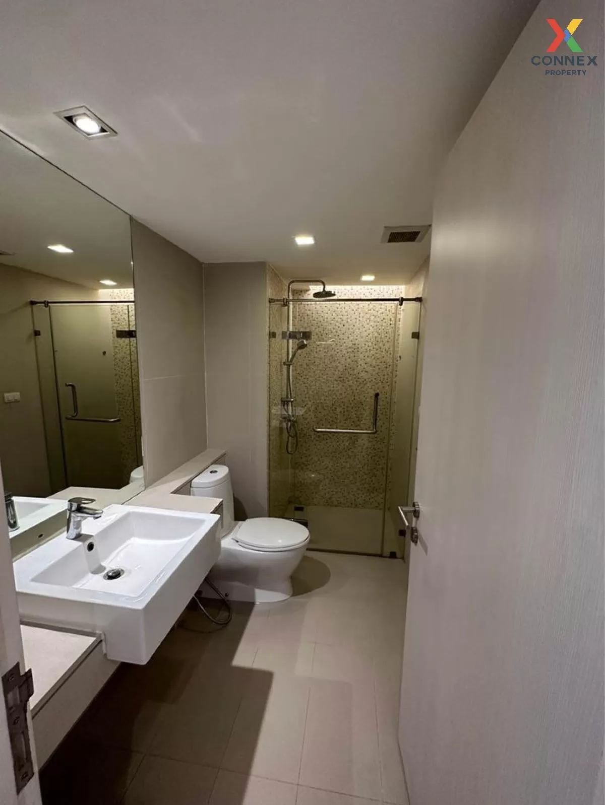 FOR RENT condo , Le nice Ekkamai , BTS-Ekkamai , Phra Khanong Nue