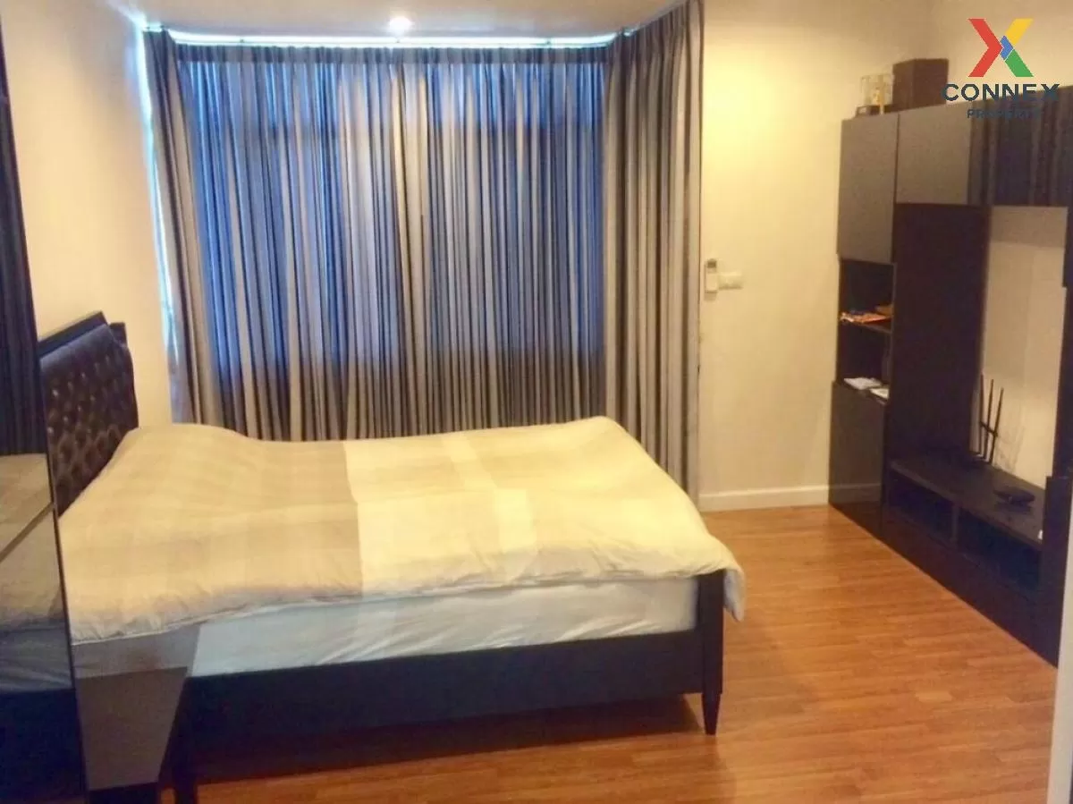 FOR SALE townhome , The Metro Phatthanakan-Srinakarin , corner un