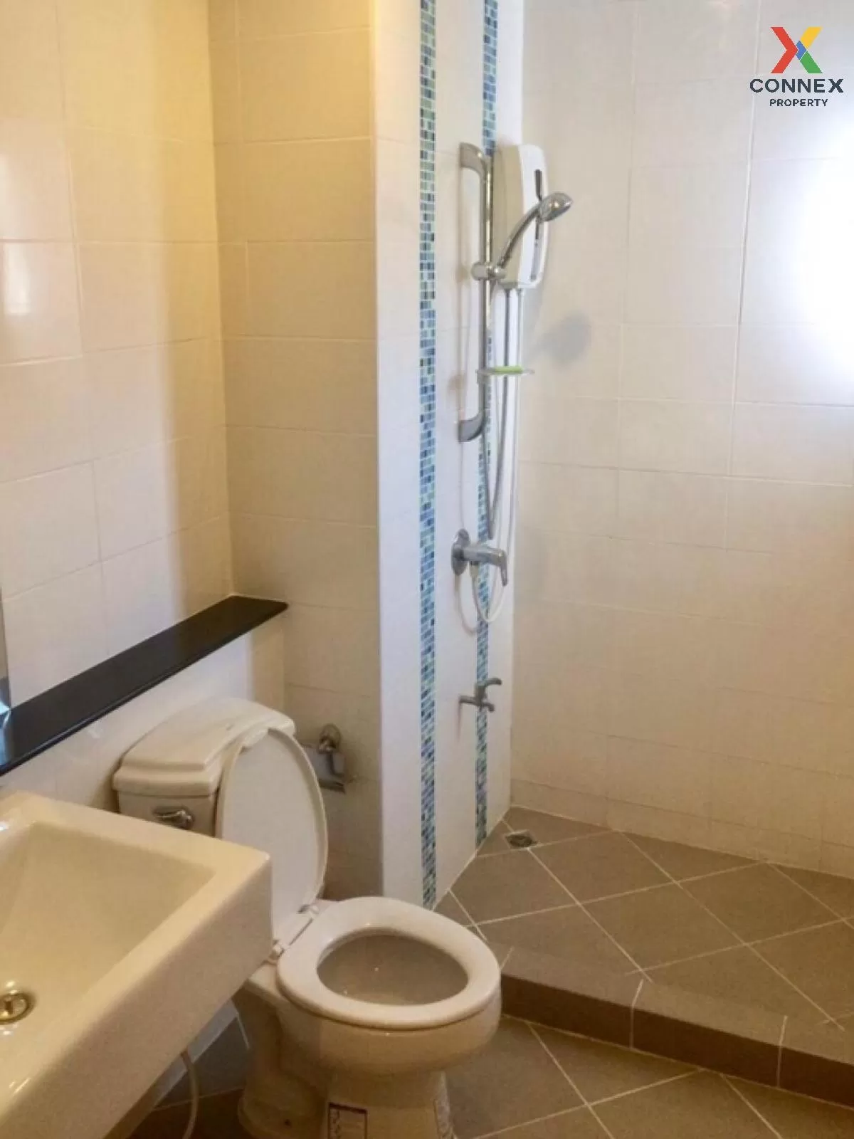 FOR SALE townhome , The Metro Phatthanakan-Srinakarin , corner un