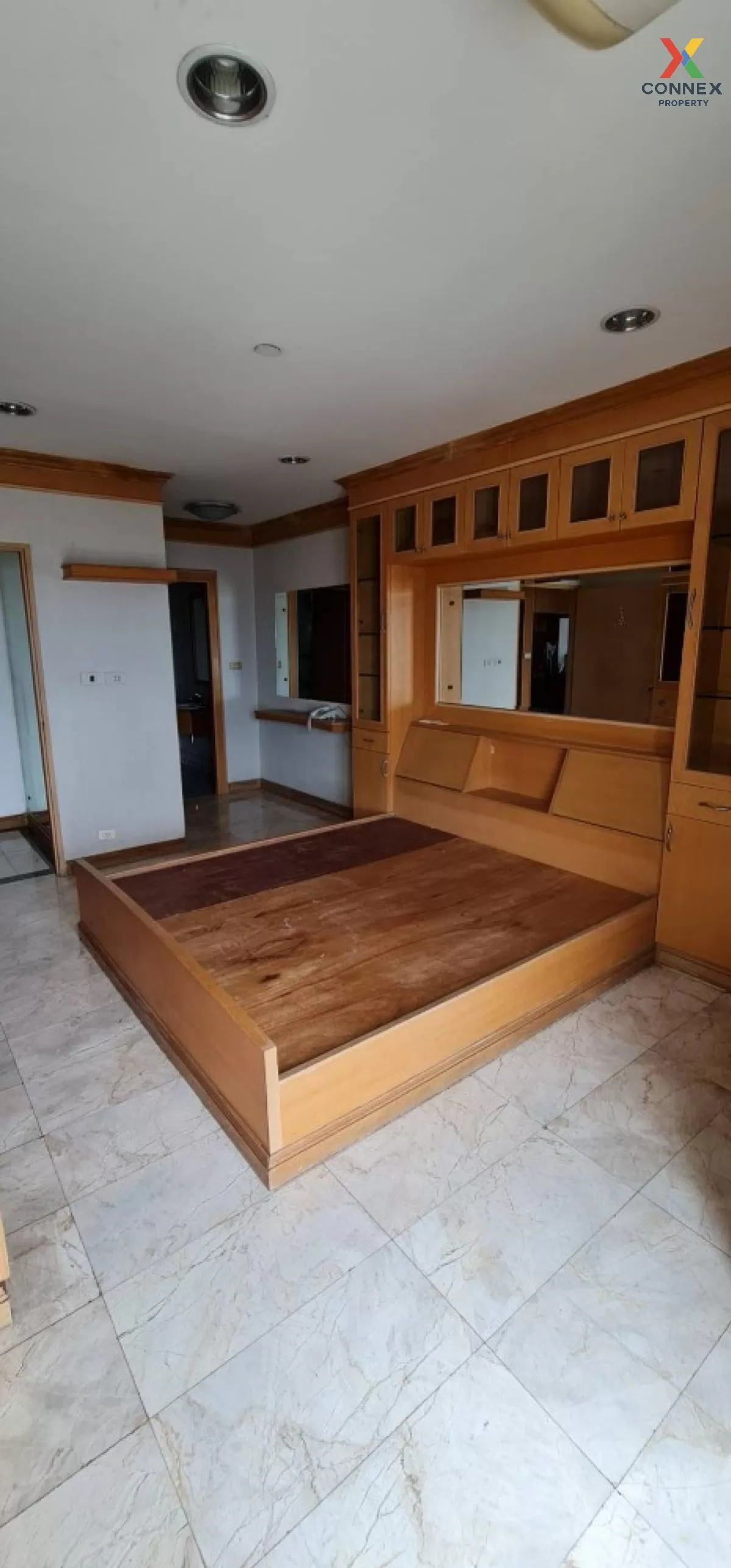 FOR SALE condo , Sathorn Garden , MRT-Lumphini , Thungmahamek , S FOR SALE condo , Sathorn Garden , MRT-Lumphini , Thungmahamek , S