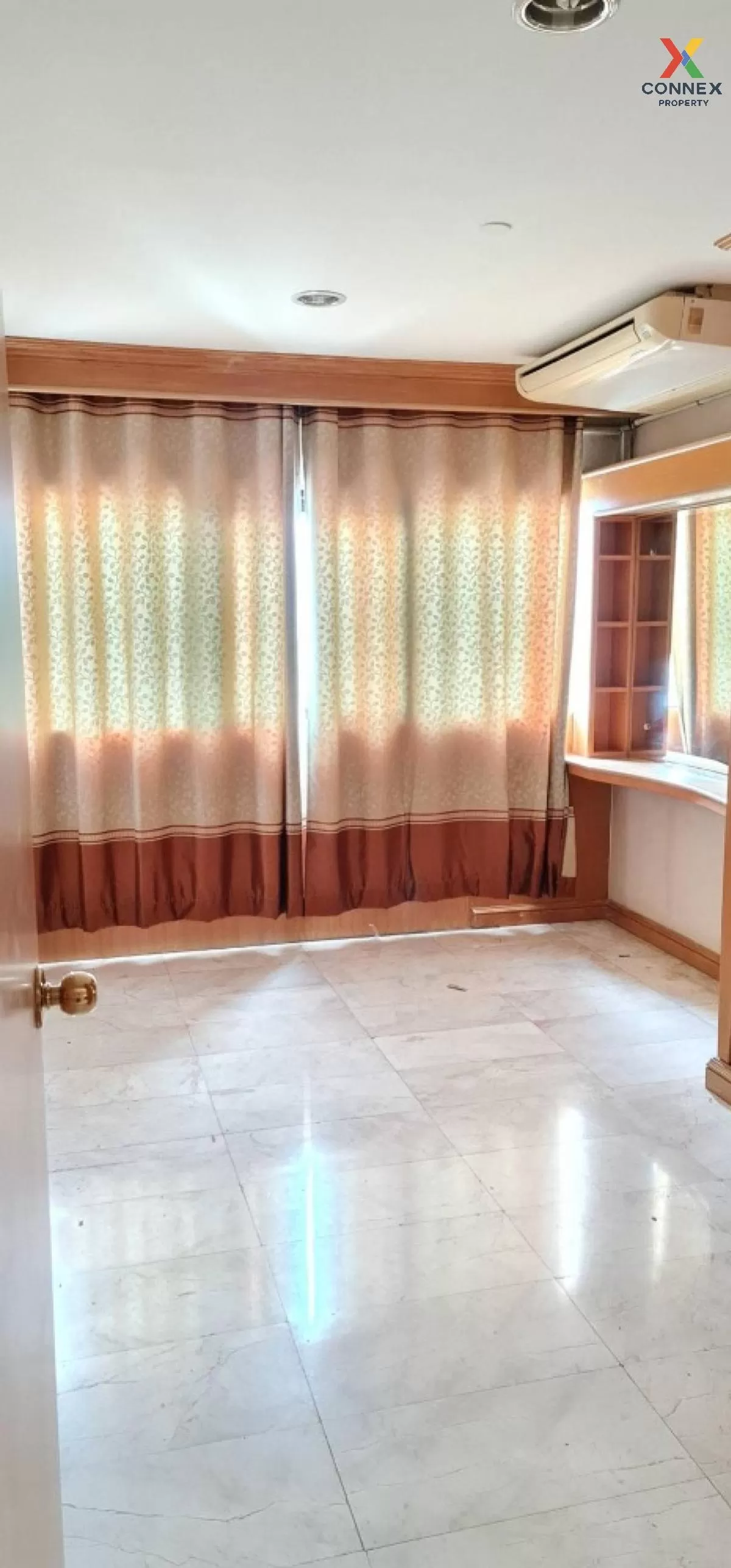 FOR SALE condo , Sathorn Garden , MRT-Lumphini , Thungmahamek , S FOR SALE condo , Sathorn Garden , MRT-Lumphini , Thungmahamek , S