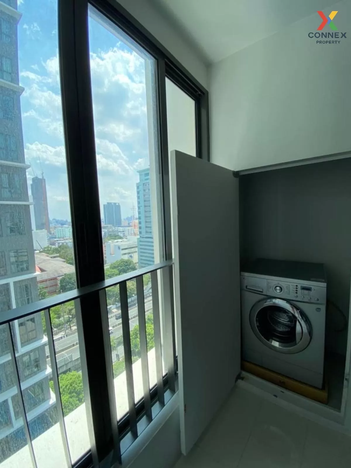 FOR RENT condo , Ideo Mobi Phayathai , BTS-Phaya Thai , Thung Pha