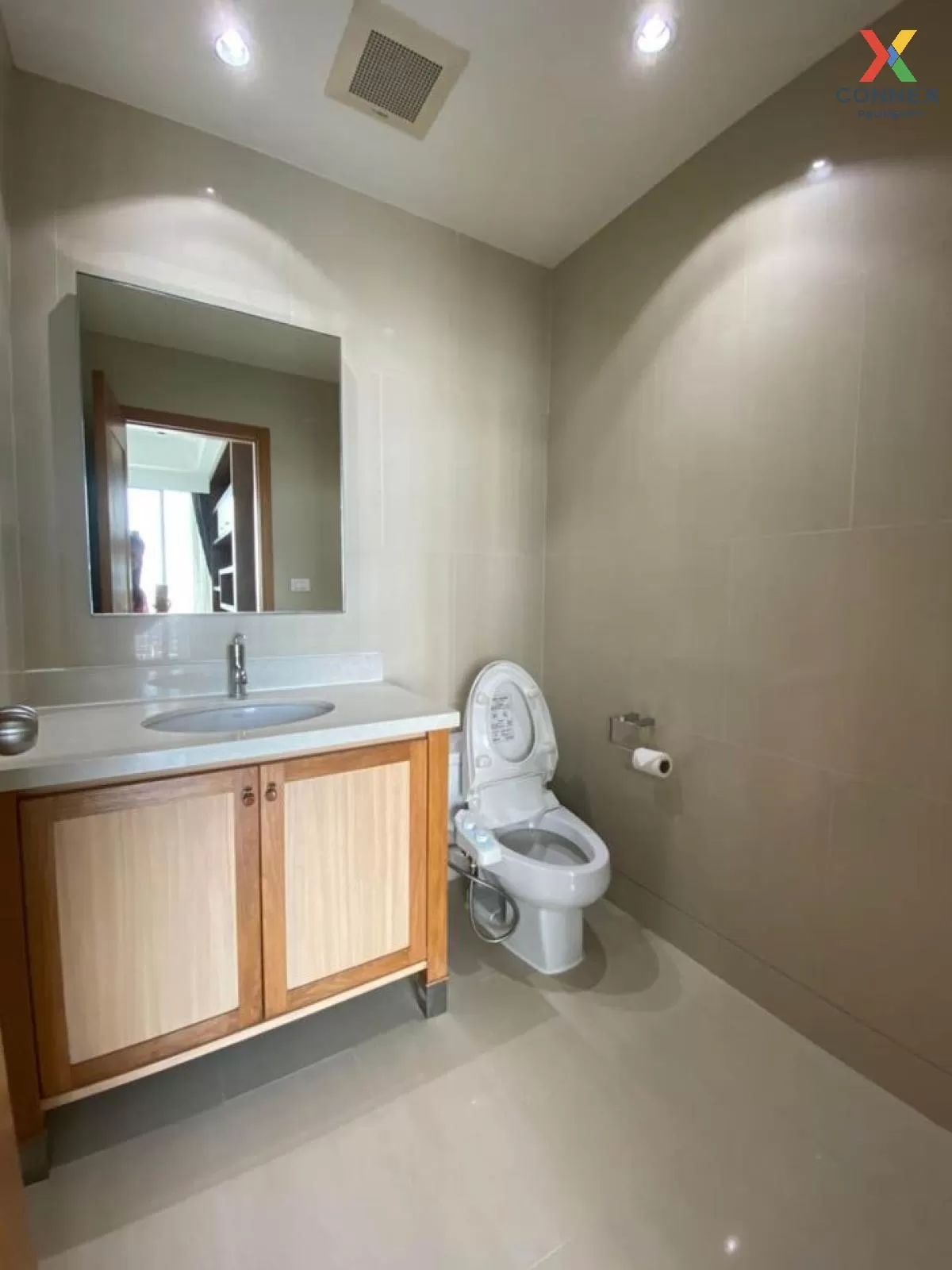 FOR RENT condo , The Emporio Place , BTS-Phrom Phong , Khlong Toe