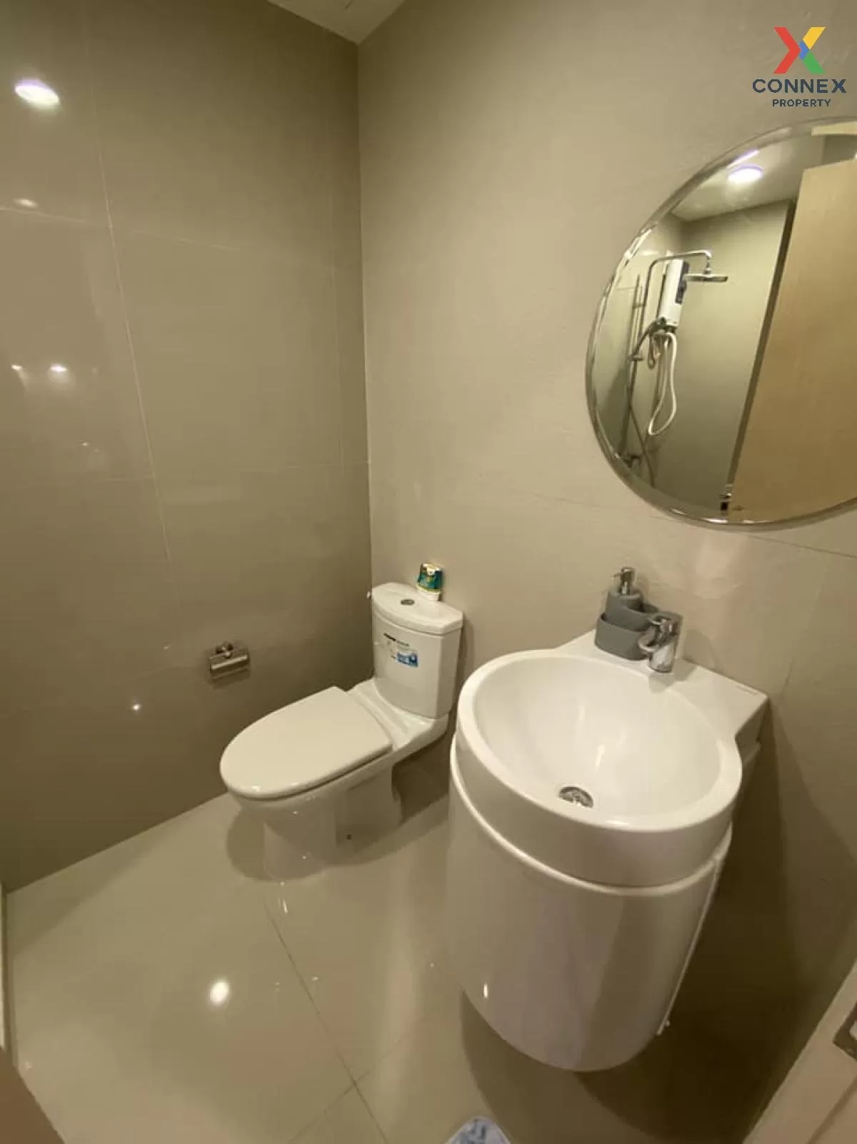 เช่าคอนโด  ริทึ่ม อโศก 2 ชั้นสูง MRT-พระราม 9 บางกะปิ เขต ห้วยขวา