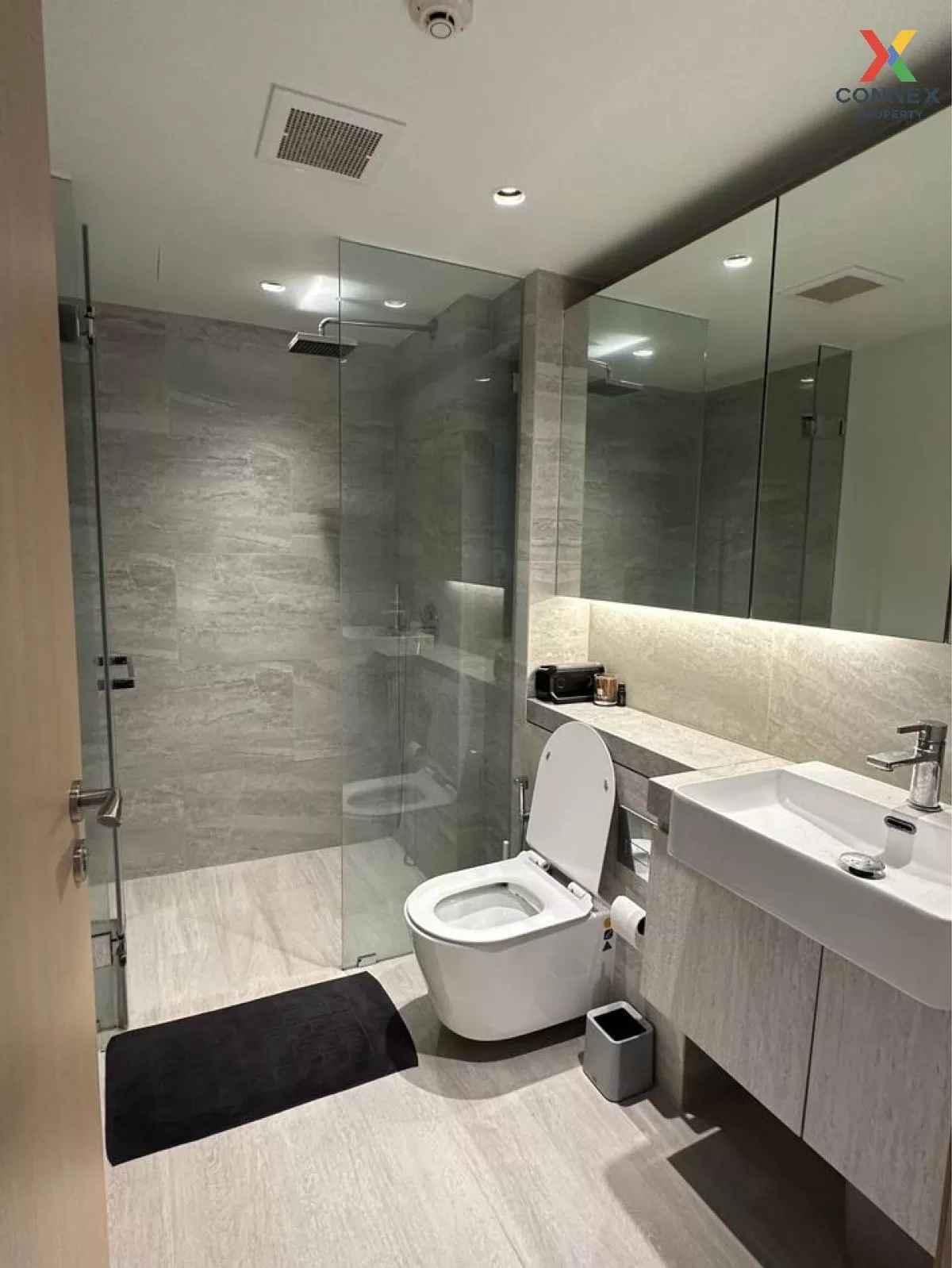 FOR RENT condo , The Lofts Silom , BTS-Surasak , Silom , Bang Rak