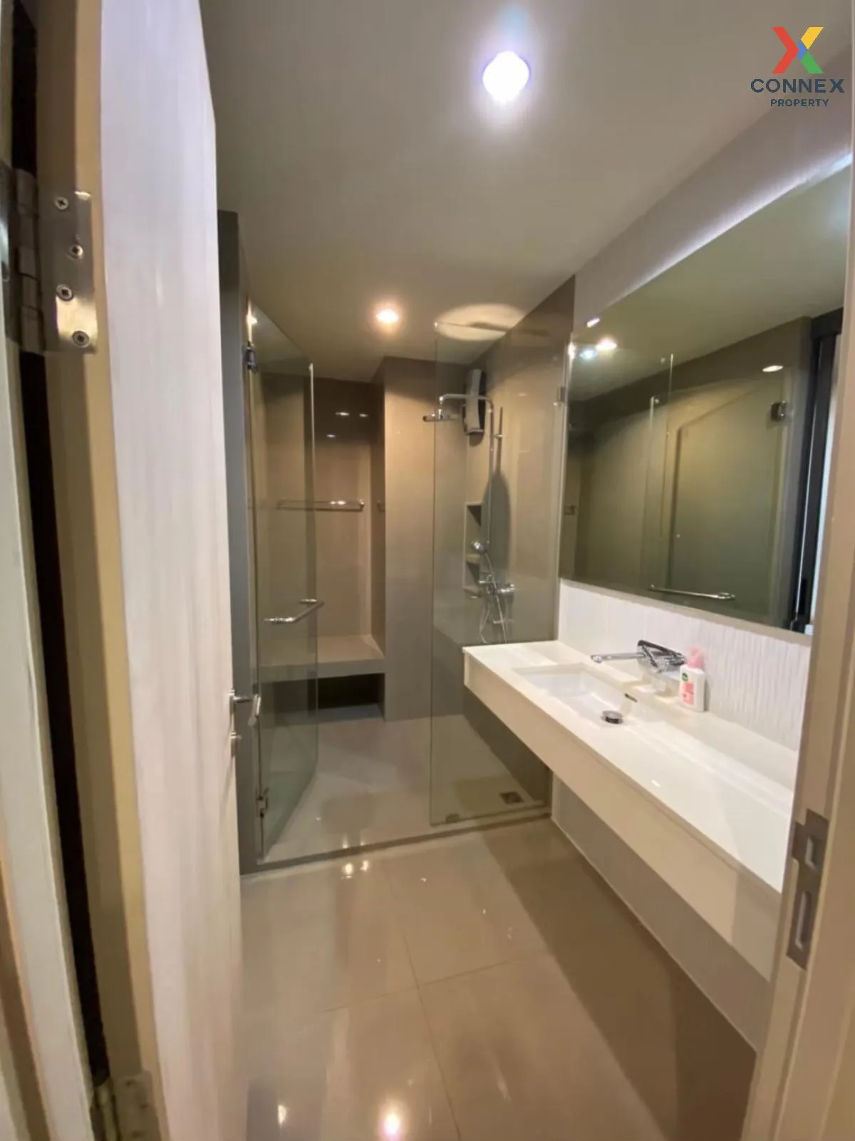 FOR RENT condo , RHYTHM Sukhumvit 42 , BTS-Ekkamai , Phra Khanong