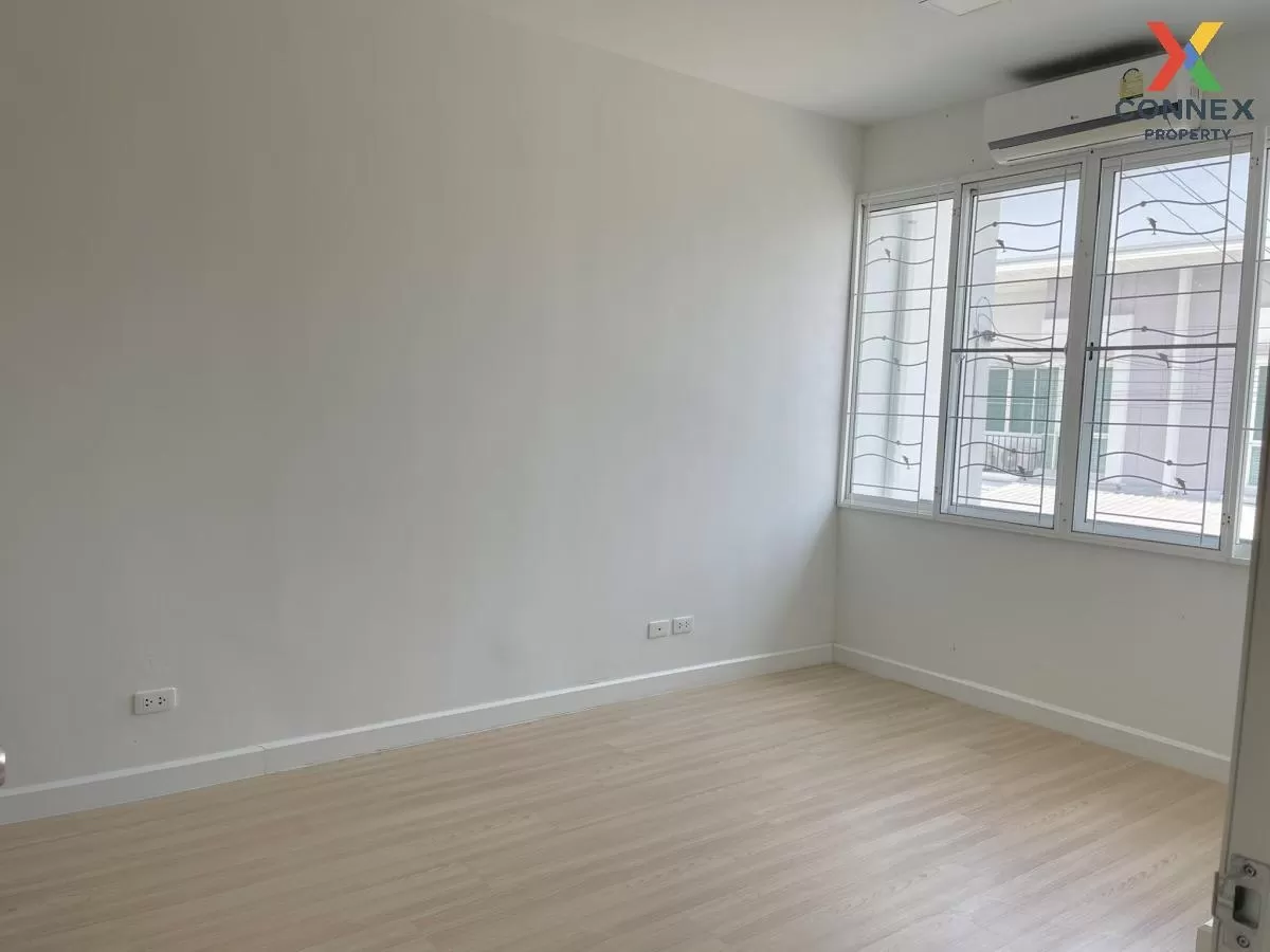 FOR SALE townhome , Bless Ville Ramintra 117 , Min Buri , Min Bur