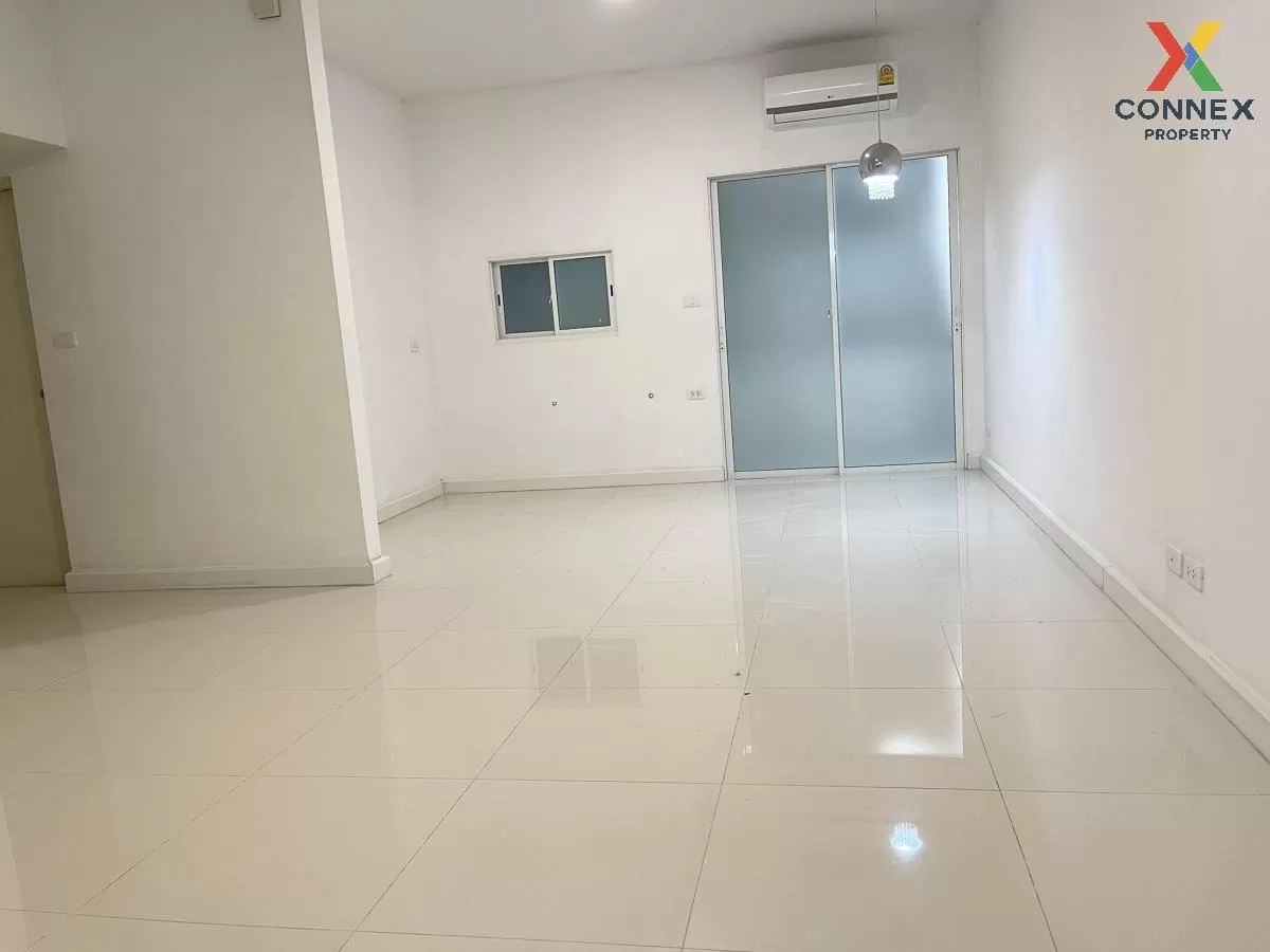 FOR SALE townhome , Bless Ville Ramintra 117 , Min Buri , Min Bur 3