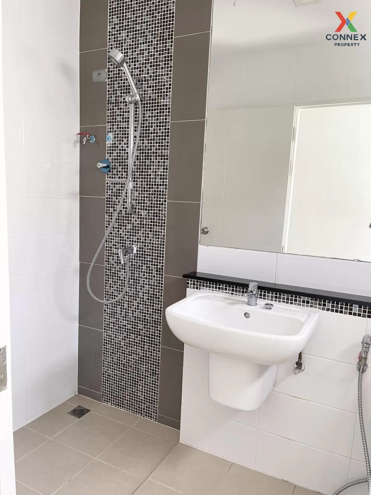 FOR SALE townhome , Bless Ville Ramintra 117 , Min Buri , Min Bur