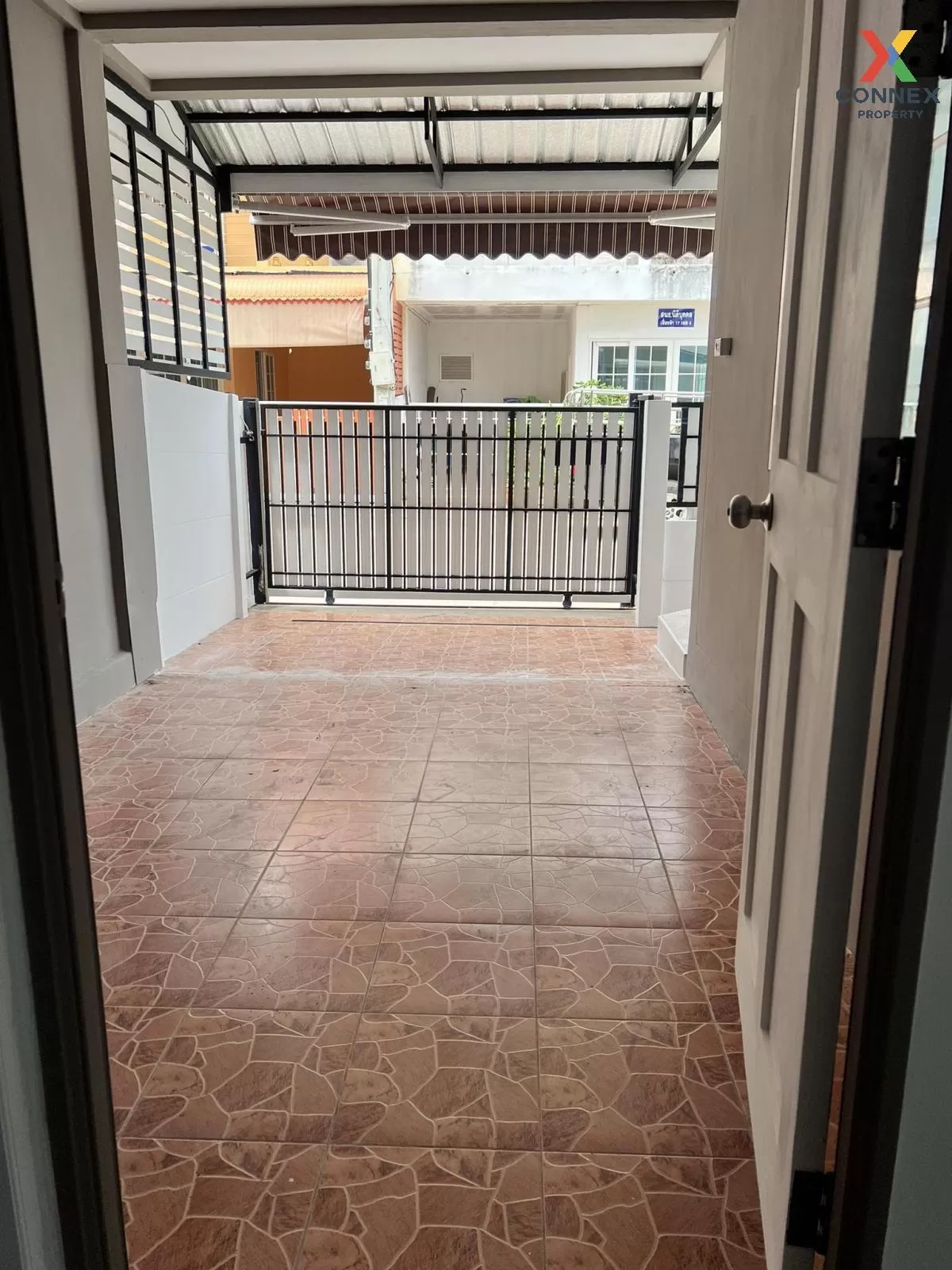 ขายทาวน์โฮม  เฟื่องฟ้าวิลล่า โครงการ 17 เฟส 4  ห้องมุม แพรกษา เมื