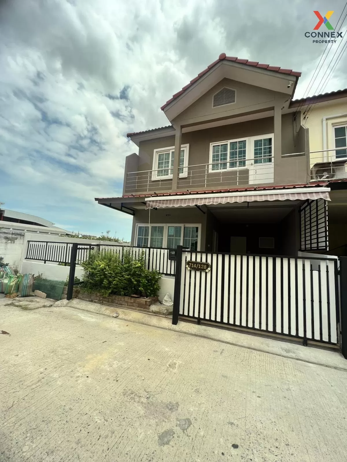 ขายทาวน์โฮม  เฟื่องฟ้าวิลล่า โครงการ 17 เฟส 4  ห้องมุม แพรกษา เมื 3