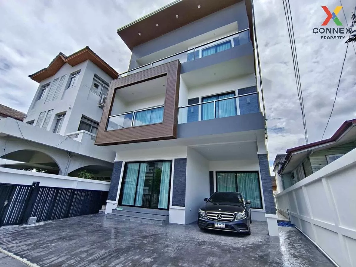 ขายบ้านเดี่ยว  บ้านเดี่ยวสร้างเอง ในซอย สุขุมวิท 65 ใกล้บีทีเอส เ 1