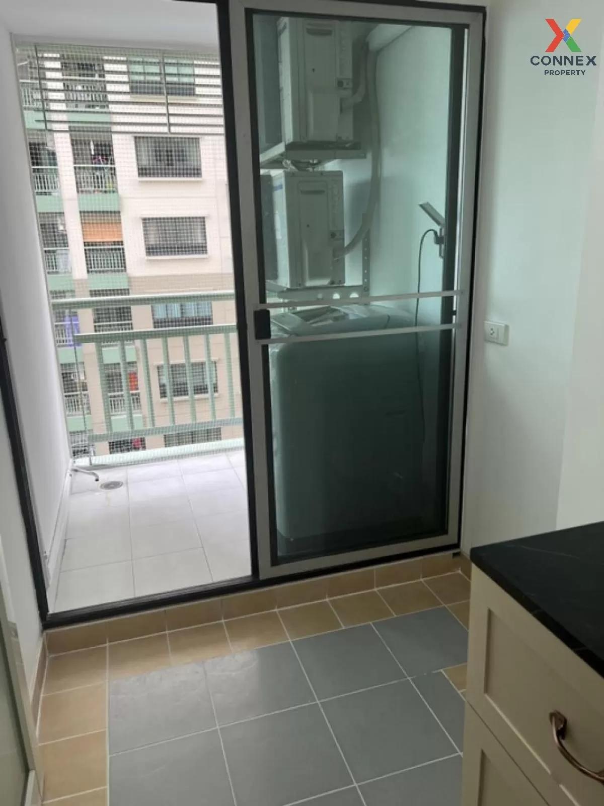 เช่าคอนโด  ลุมพินี เพลส รัชดา - ท่าพระ BTS-ตลาดพลู บุคคโล เขต ธนบ