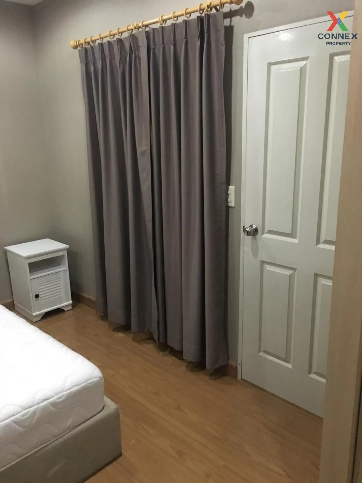 FOR RENT condo , The Complete Rajprarop , BTS-Victory Monument , 