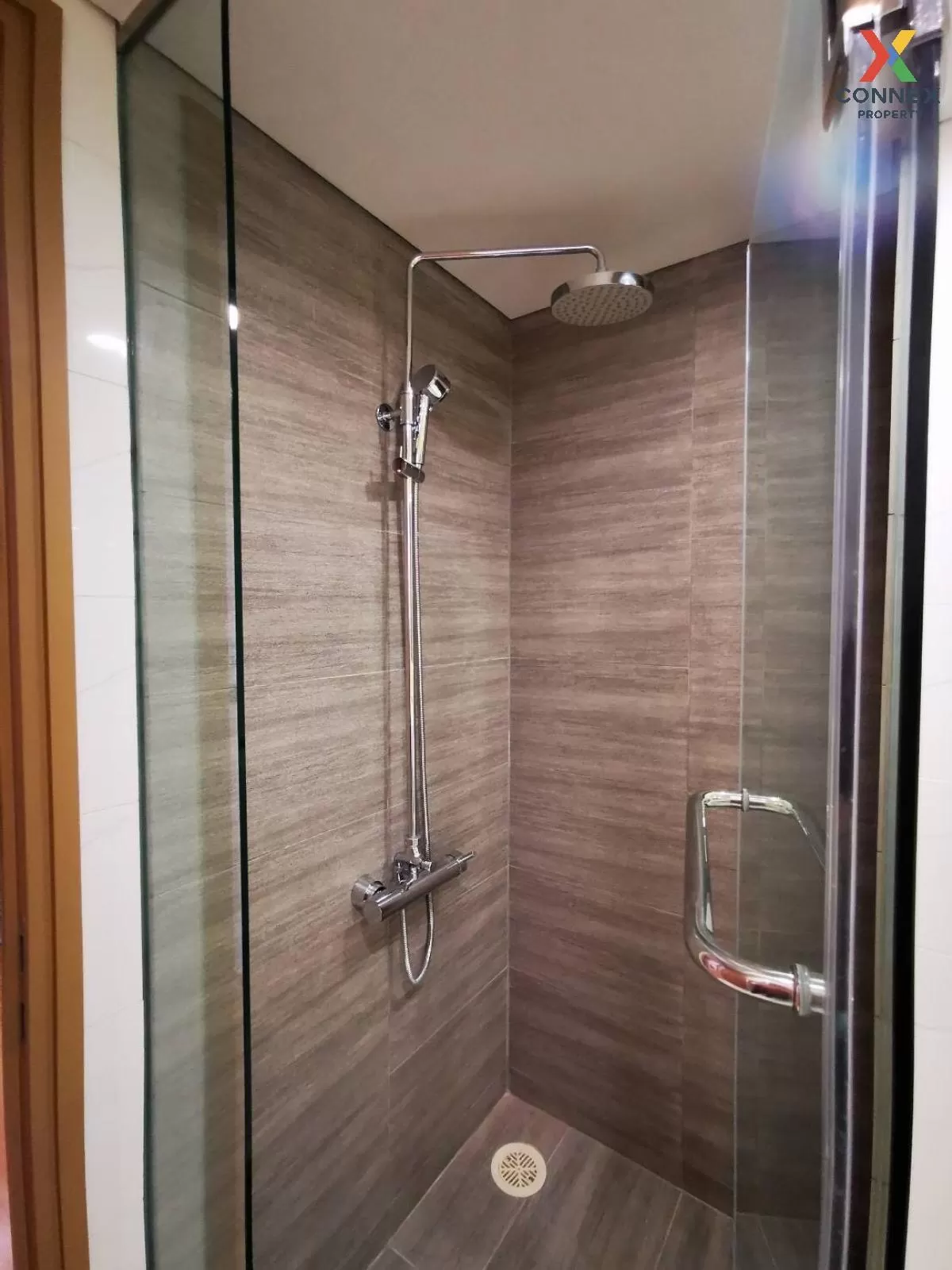 เช่าคอนโด  ไซมิส เอ๊กซ์คลูซีพ สุขุมวิท 31 ดูเพล็กซ์ BTS-พร้อมพงษ์