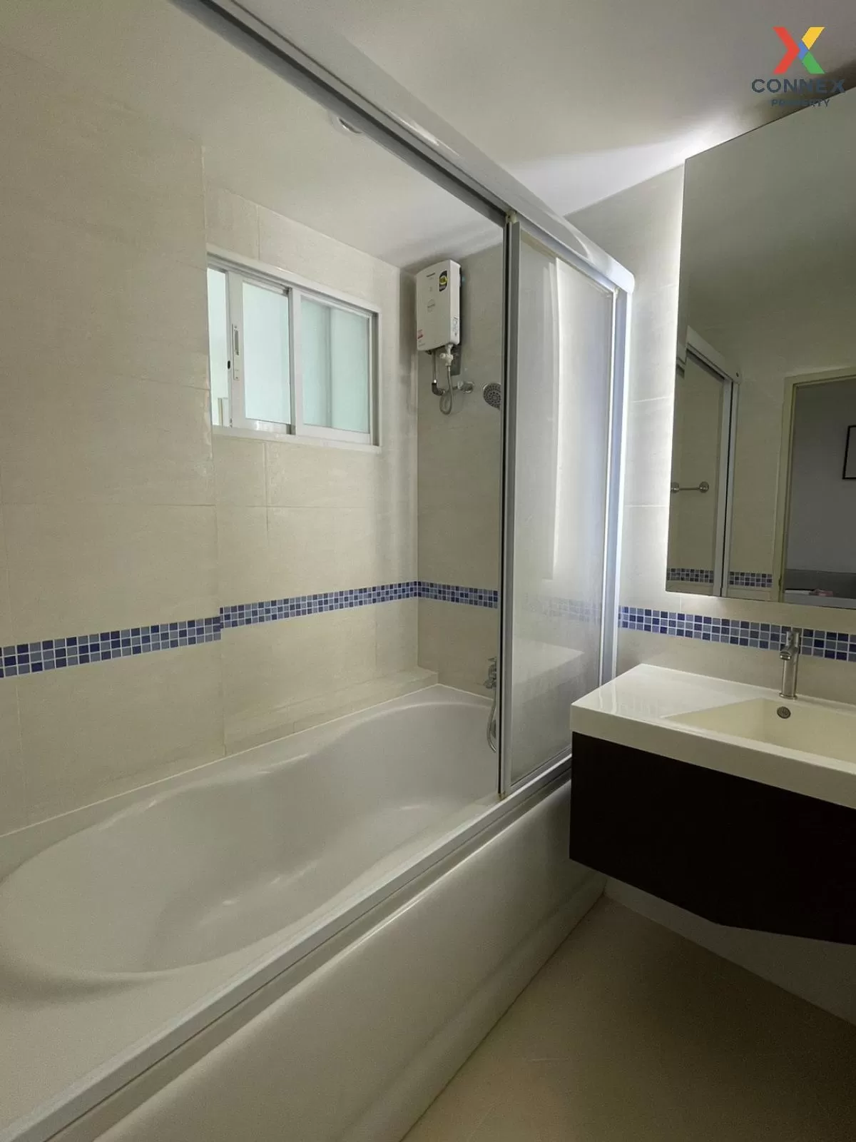 FOR RENT condo , Life @ Sathorn 10 , BTS-Chong Nonsi , Silom , Ba