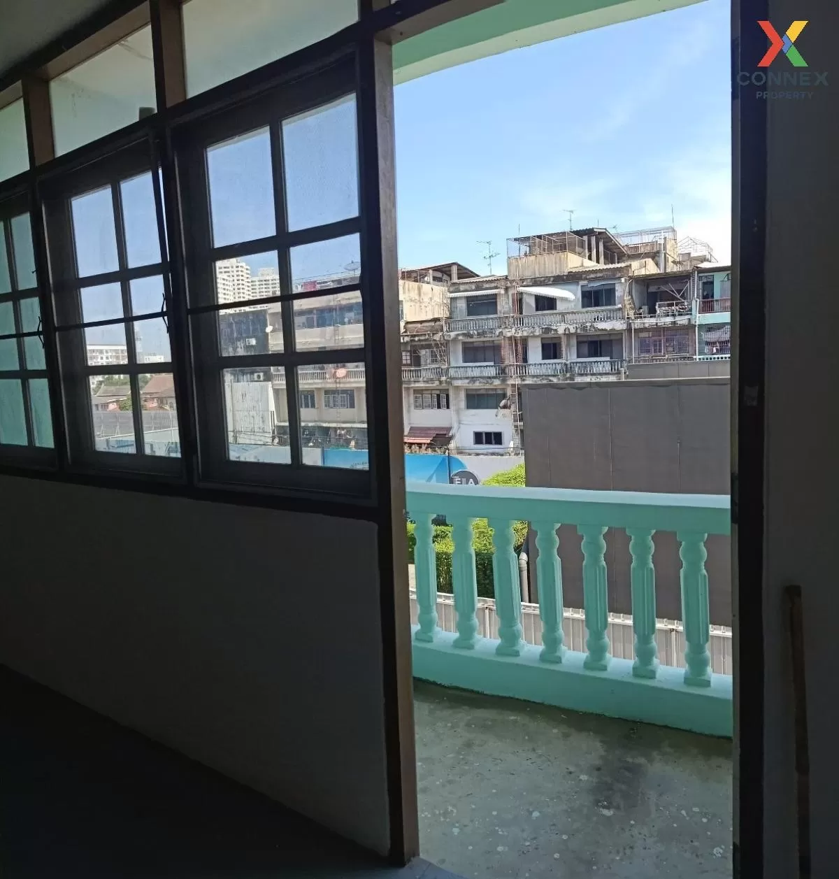 FOR SALE commercial building , Hua Mak , Bang Kapi , Bangkok , CX